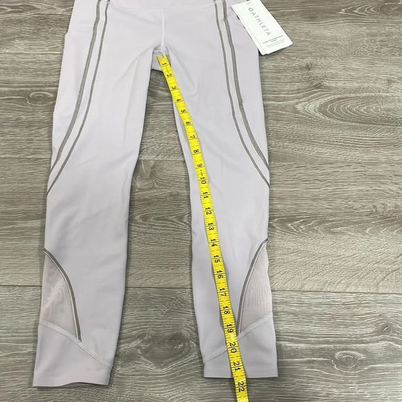 NWT Athleta Ultimate Stash Pocket Ignite 7/8 Tight Lavender XS - Picture 11 of 16